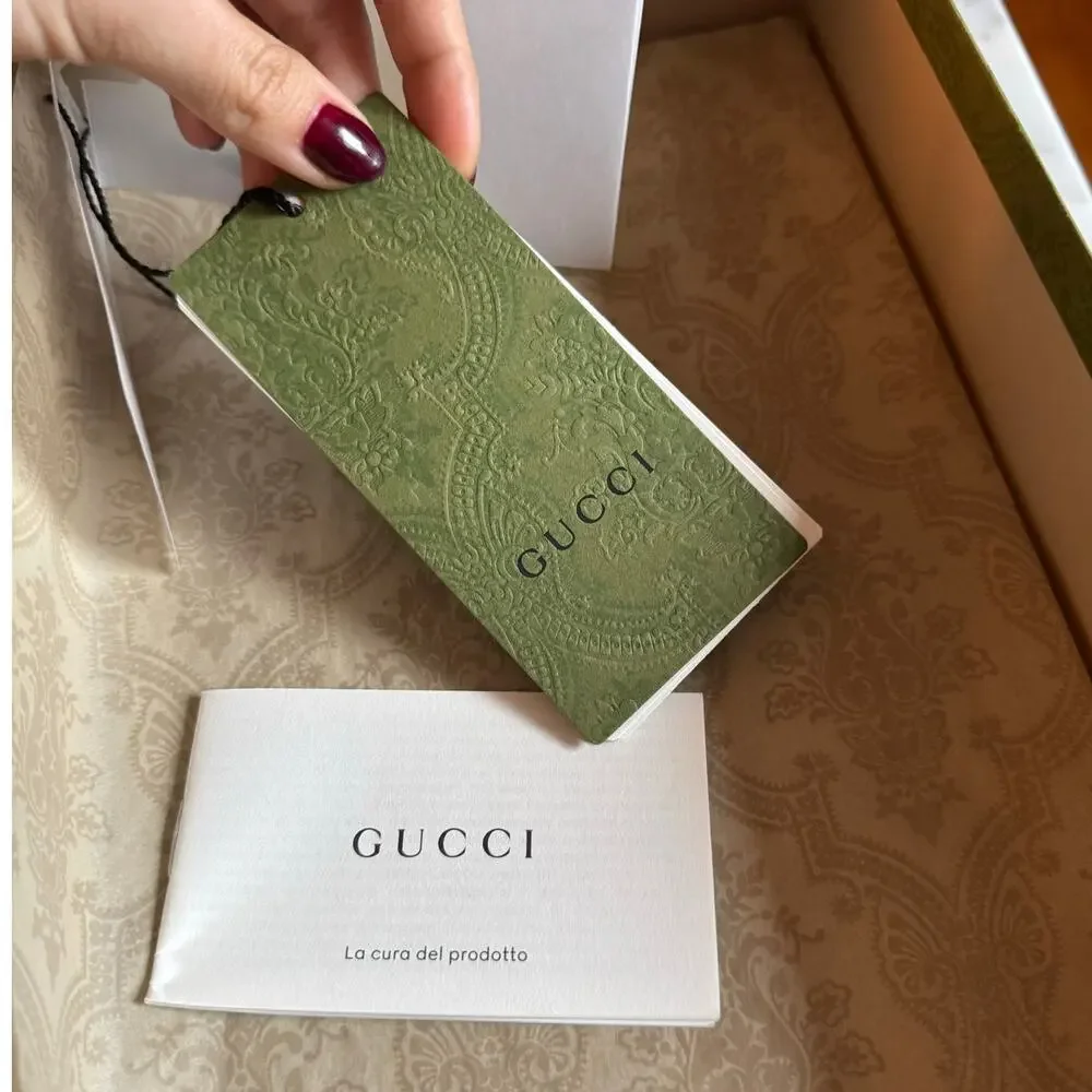 Gucci NWT Orange Silk Geometric G Cubed Travel Neck Pillow w/ Pouch - Picture 4 of 6